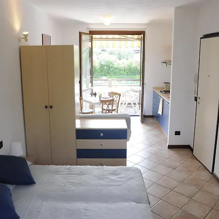 Сasa de vacaciones Charming In With Swimming Pool